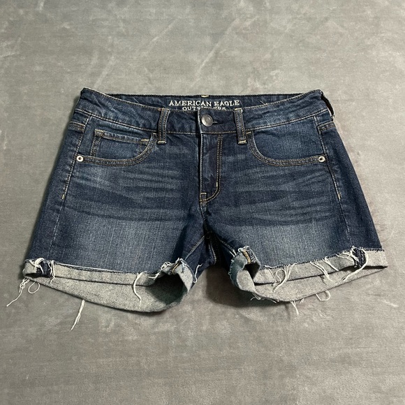 American Eagle Outfitters Pants - American Eagle Stretch Raw Hem Jean Shorts!